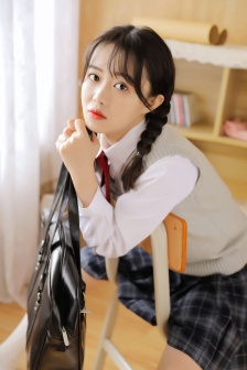 《你邻居的妻子》电视剧